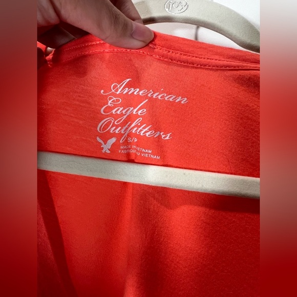 American Eagle Orange Short Sleeve T-shirt Size Small - Picture 6 of 8